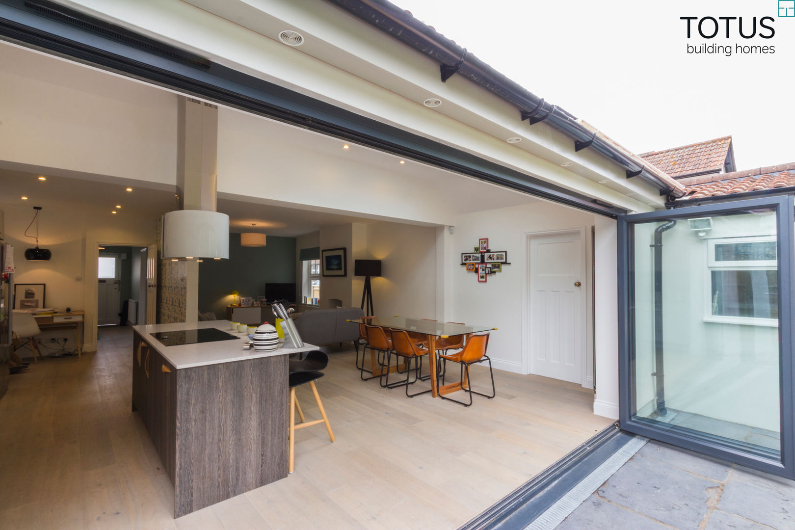 New life for a 1920s home - extension and full renovation, Thames Ditton, Surrey, TOTUS TOTUS منازل