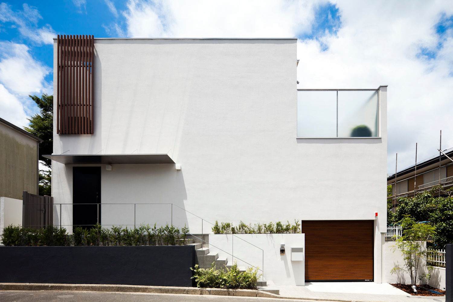 中庭に開く家, TERAJIMA ARCHITECTS／テラジマアーキテクツ TERAJIMA ARCHITECTS／テラジマアーキテクツ Casas estilo moderno: ideas, arquitectura e imágenes