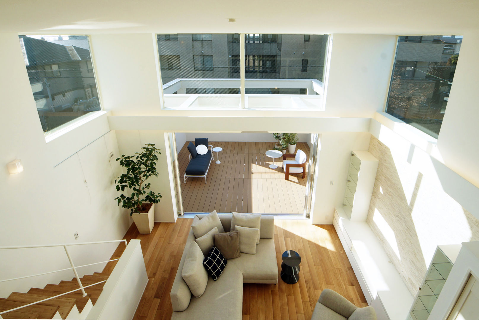 光に満ちた大空間リビングの家, TERAJIMA ARCHITECTS／テラジマアーキテクツ TERAJIMA ARCHITECTS／テラジマアーキテクツ Modern Living Room
