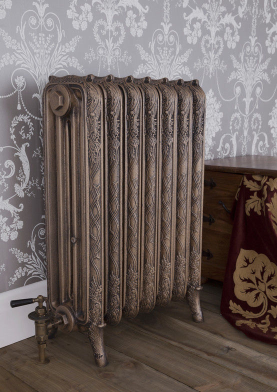 The Ribbon 4 Column Cast Iron Radiator available at UKAA UKAA | UK Architectural Antiques クラシックスタイルの お風呂・バスルーム フィッティング