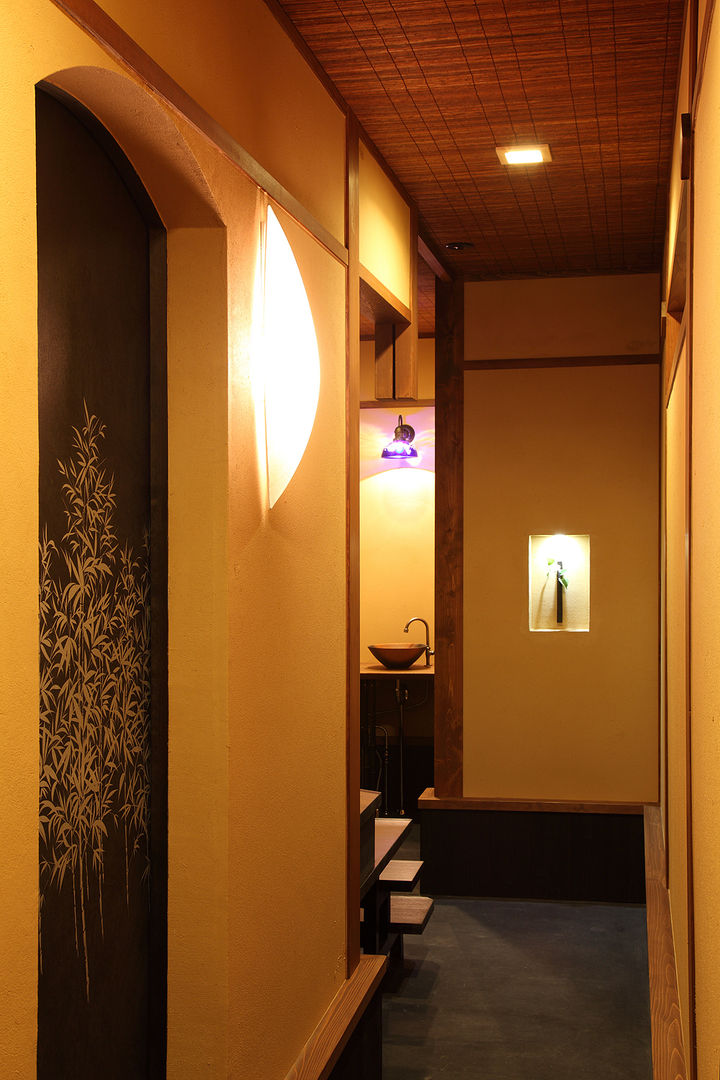 舞双庵, 有限会社 TEAMWORKS 有限会社 TEAMWORKS Asian style corridor, hallway & stairs