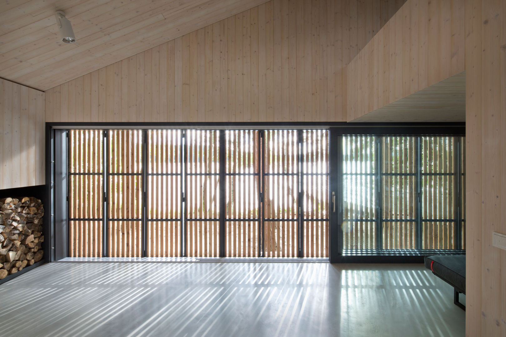 Lake Cabin FAM Architekti Living room