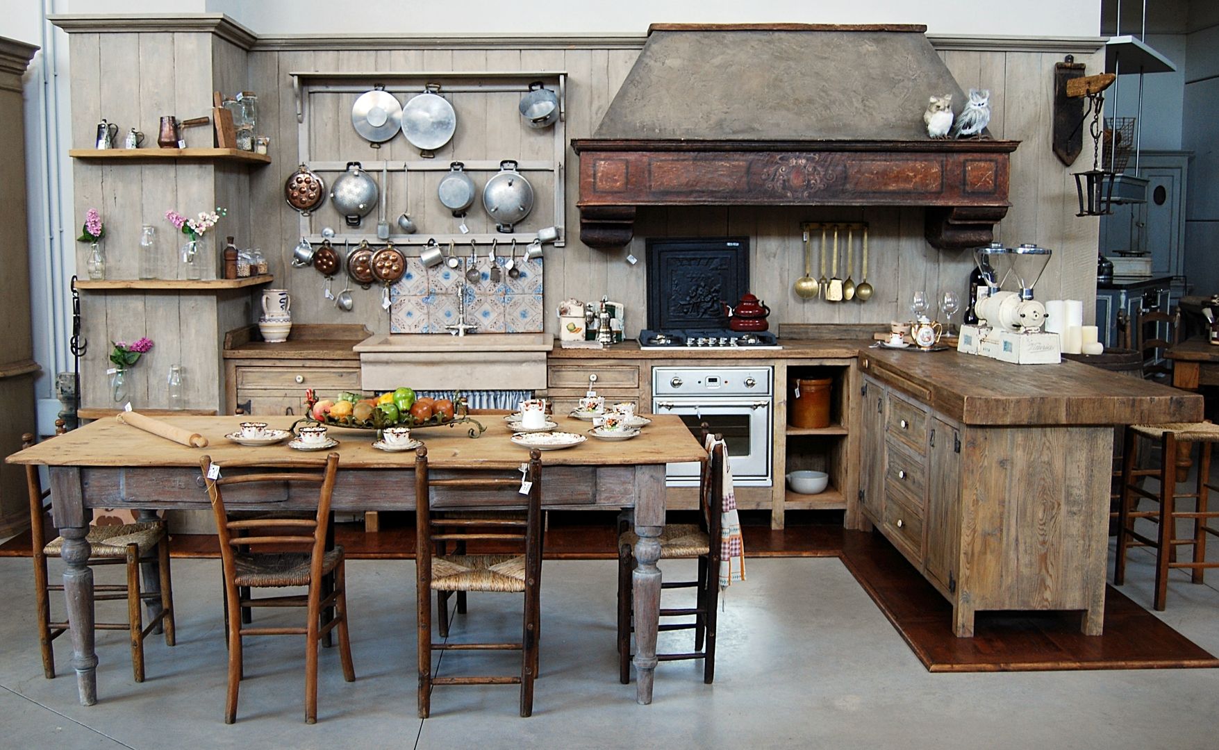 Cucina Aurora, Porte del Passato Porte del Passato Dapur Gaya Rustic Bench tops