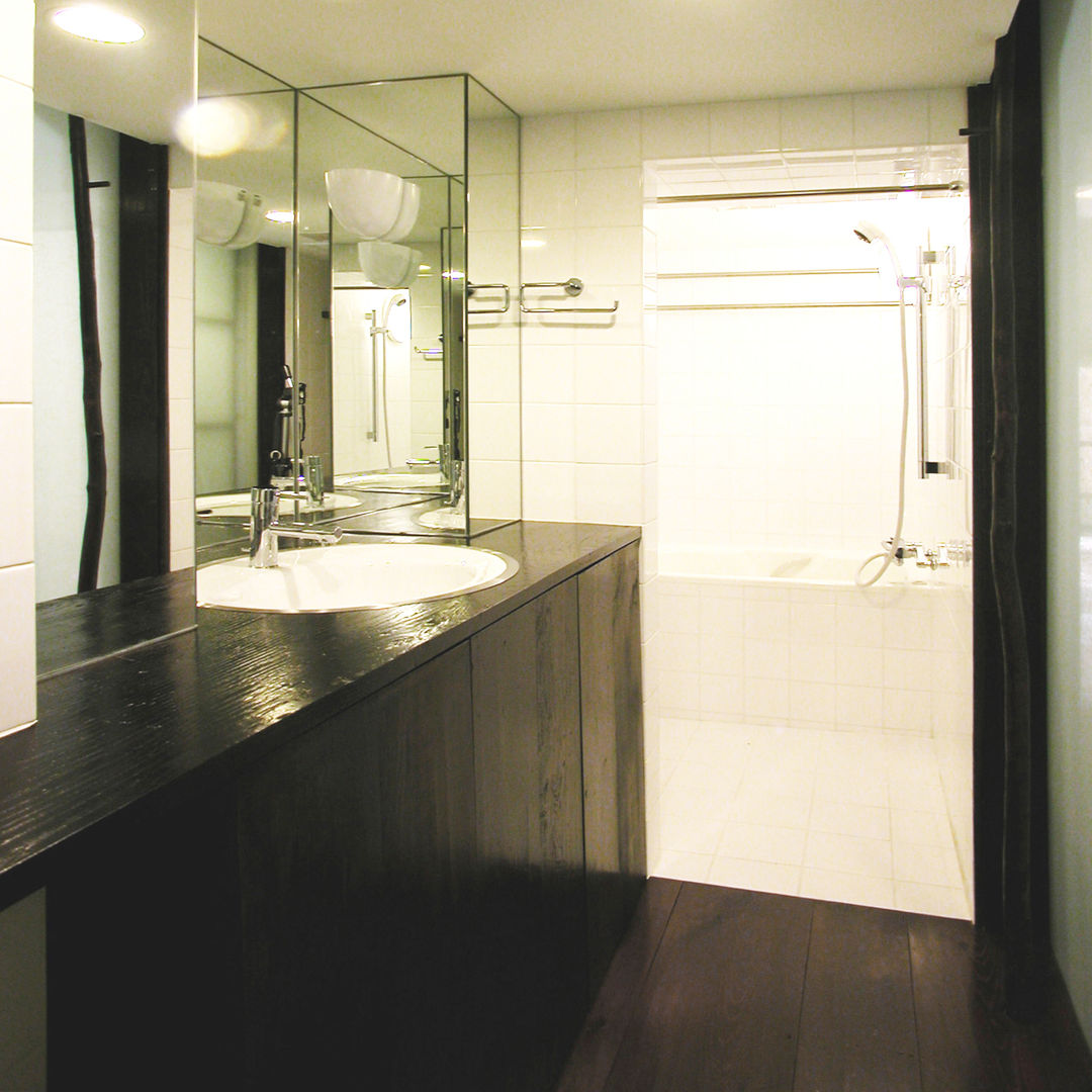 古民家の古材でマンションリフォーム, ユミラ建築設計室 ユミラ建築設計室 浴室