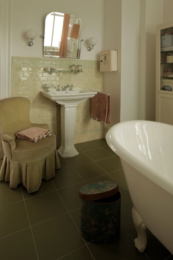 Badezimmer homify Klassische Badezimmer