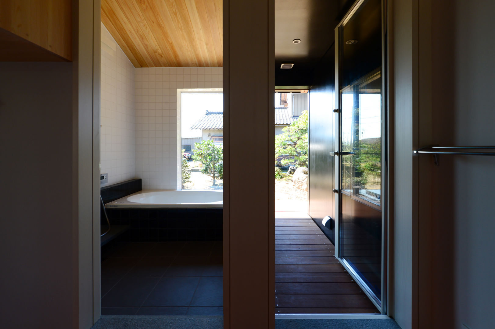 「林の中に住む。」, 丸山晴之建築事務所 丸山晴之建築事務所 Eclectic style bathroom