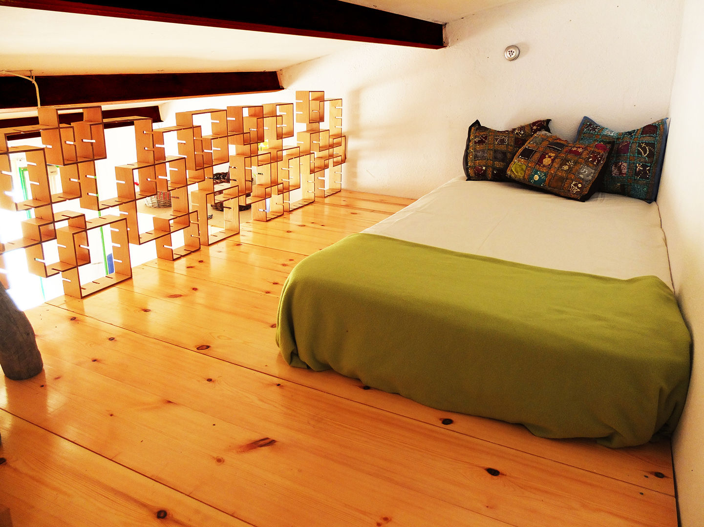 Intervención en finca La Huerta (Ávila), Victoria López Martín Victoria López Martín Bedroom لکڑی Wood effect