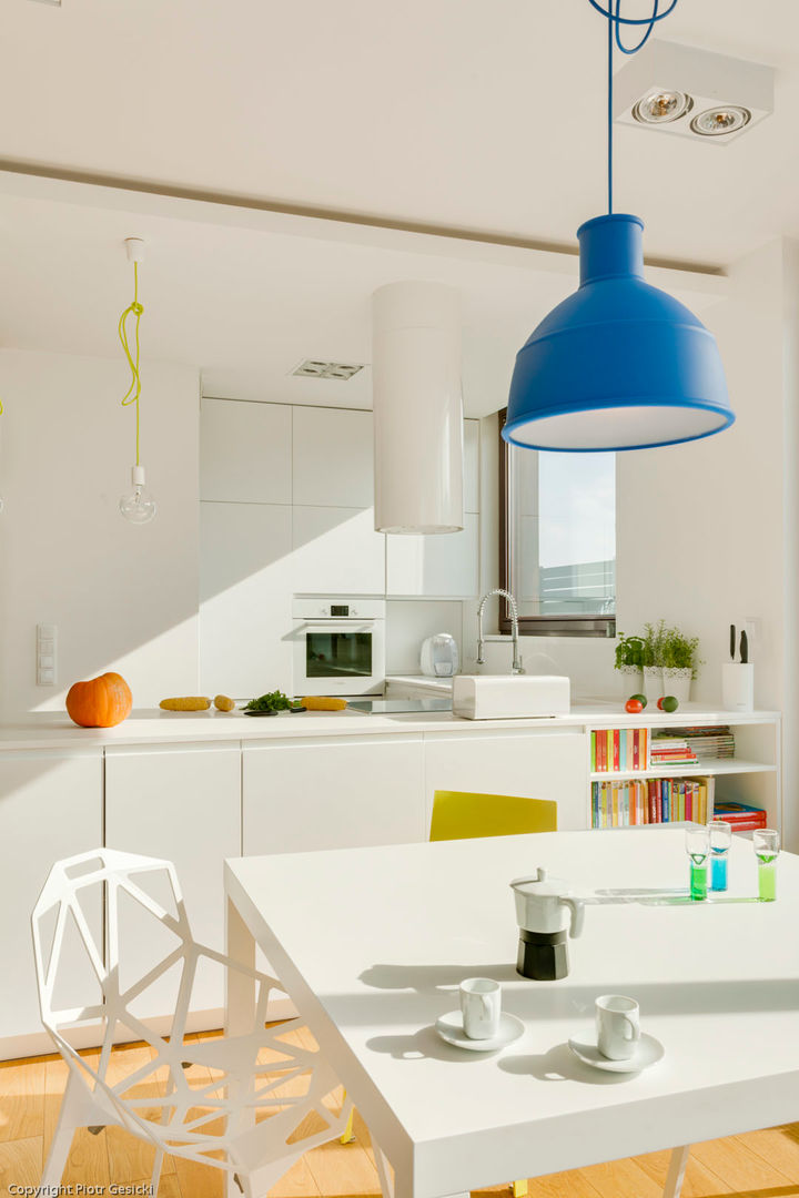 Pomysł na nowoczesne mieszkanie, Le Pukka Concept Store Le Pukka Concept Store Comedores de estilo moderno