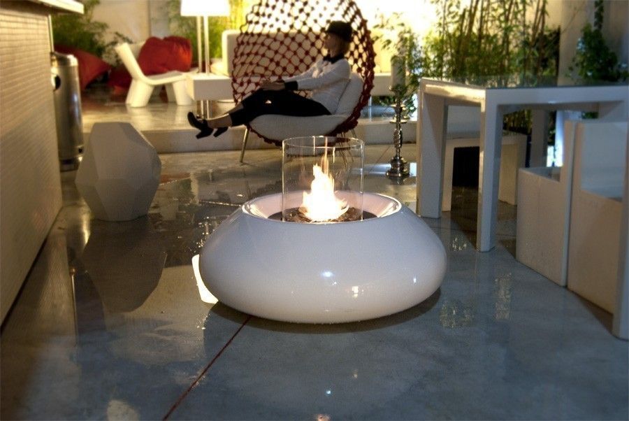 Bubble Commerce Bio Fire Urban Icon Livings modernos: Ideas, imágenes y decoración Chimeneas y accesorios