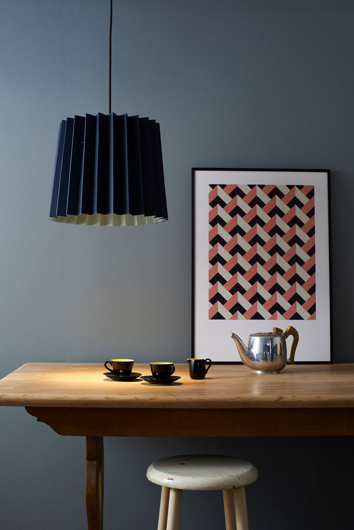 Basalt & Brighton Twin Tone Lampshade Lane Столовая комната в стиле модерн Освещение