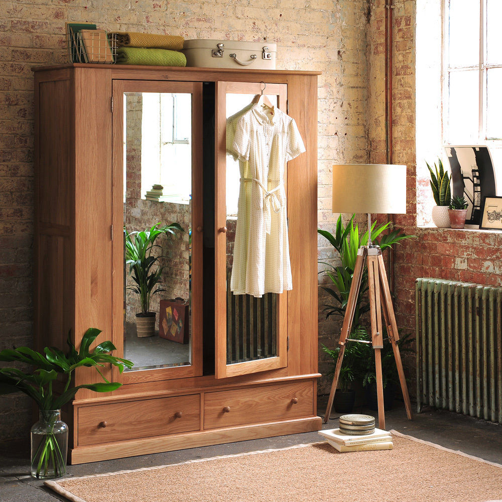 Appleby oak Wide Double Wardrobe The Cotswold Company Country style bedroom Wardrobes & closets