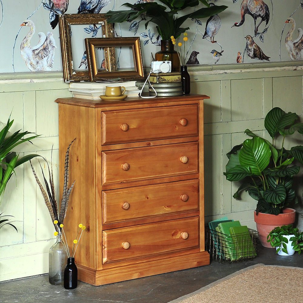 Langley Pine 4 Drawer Chest The Cotswold Company Phòng ngủ phong cách đồng quê Wardrobes & closets