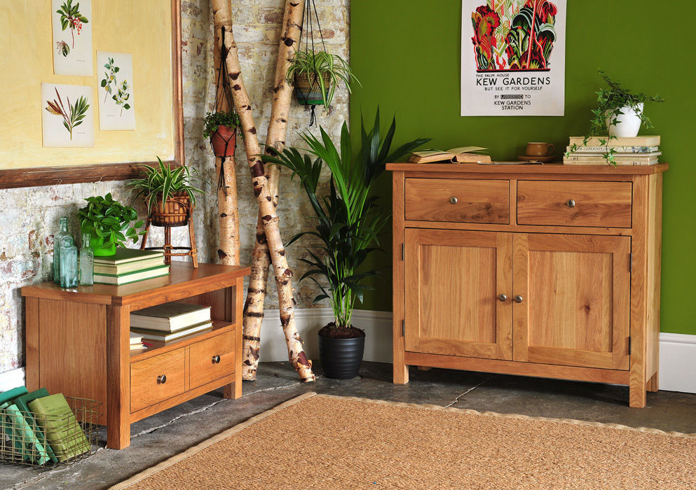 Sterling Oak Small Sideboard & TV Unit The Cotswold Company Country style living room