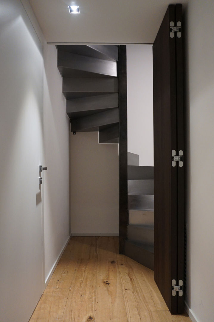 BCHouse_Villa privata, Plus Concept Studio Plus Concept Studio Stairs Stairs