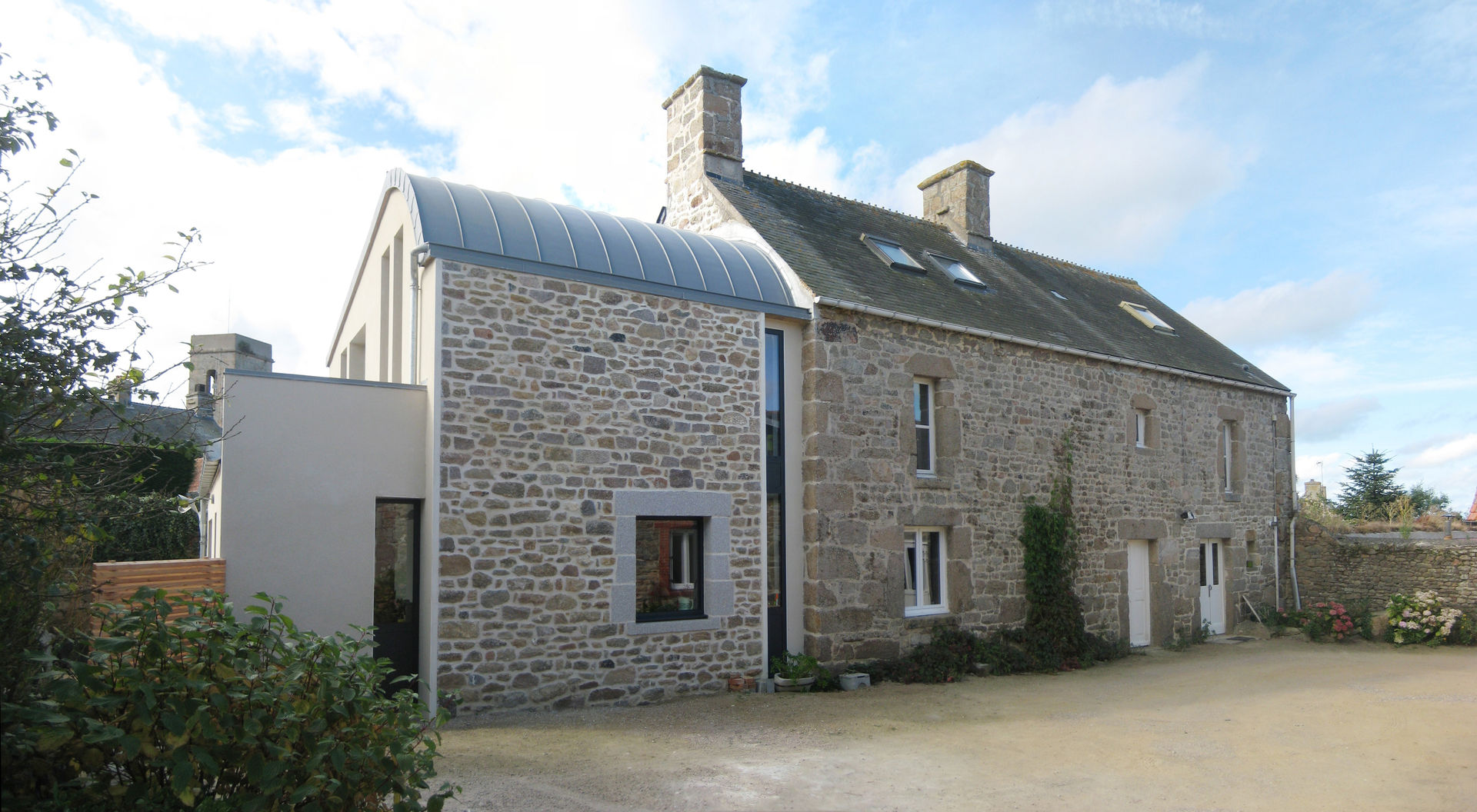 ​Réaménagement extension d’une longère Normande, Frederic Mauret Frederic Mauret Casas de estilo rural