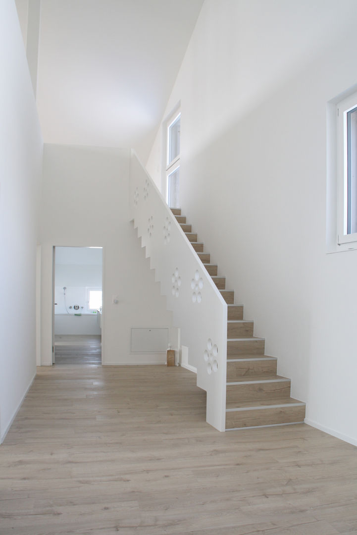 Einfamilienhaus Benken, Fäh Architektur Fäh Architektur Modern Corridor, Hallway and Staircase