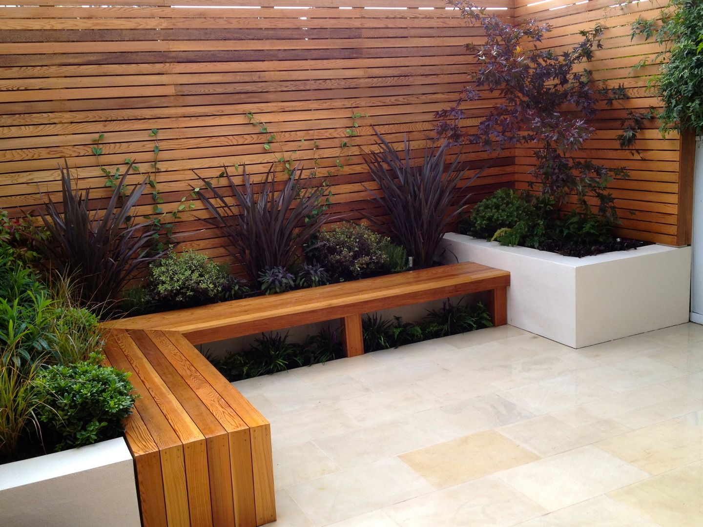 Contemporary Garden Design Balham homify Modern Bahçe