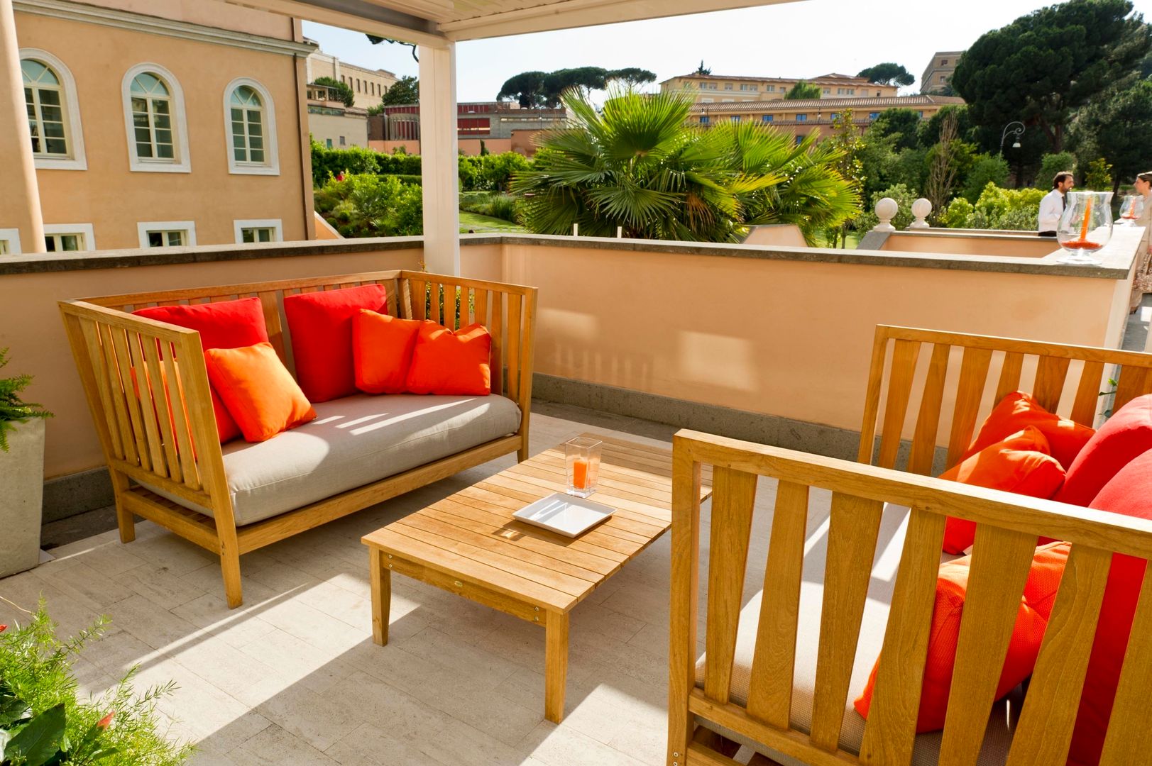 Terrazza Gran Melià _Roma, studiomartino.5 studiomartino.5 Mediterranean style balcony, veranda & terrace
