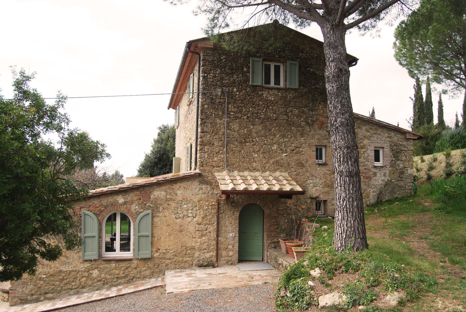 CASALE IN TOSCANA, ARCHITETTO MARIANTONIETTA CANEPA ARCHITETTO MARIANTONIETTA CANEPA Дома в рустикальном стиле