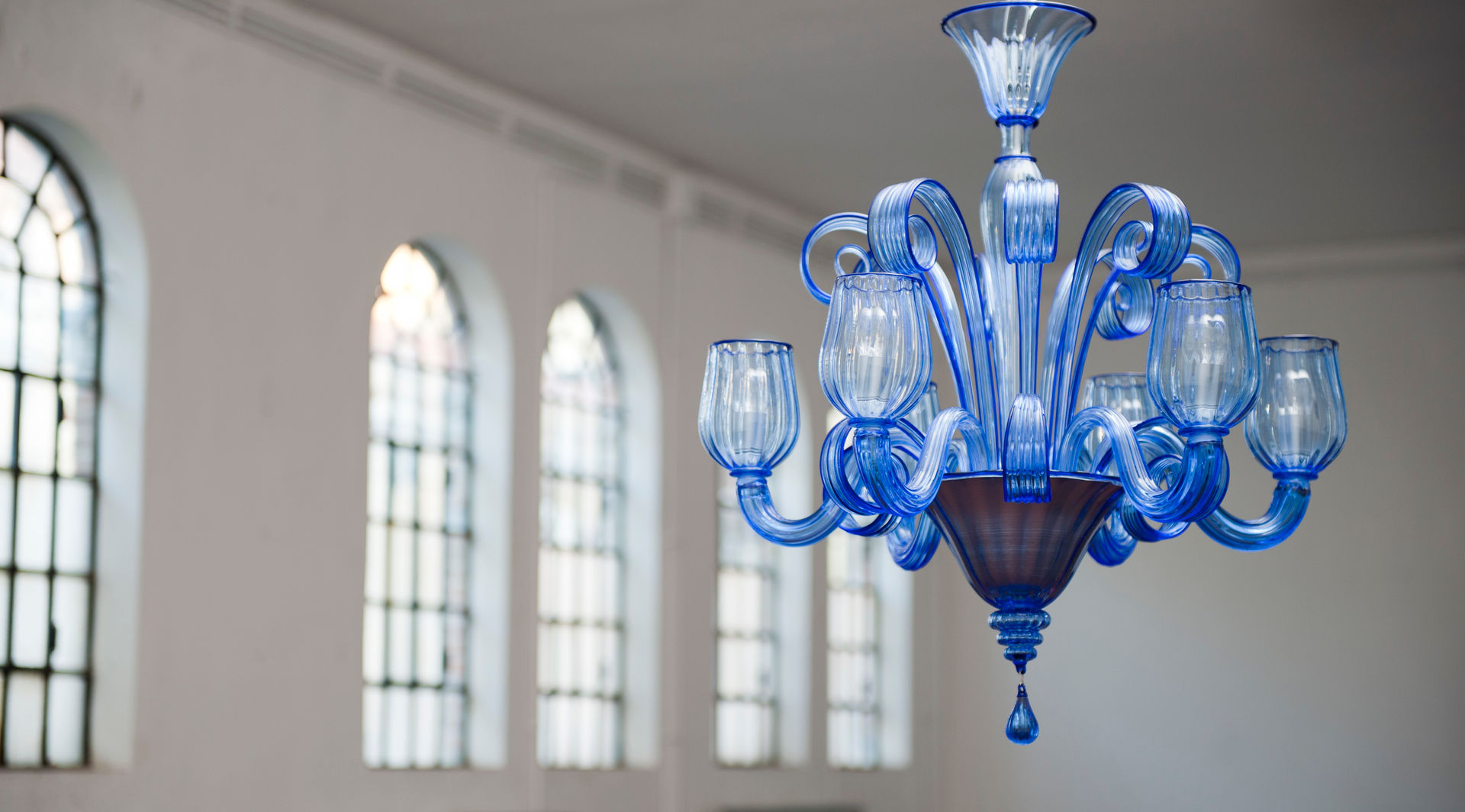 CELSI - Modern clear blue chandelier, YourMurano Lighting YourMurano Lighting غرفة نوم زجاج إضاءة