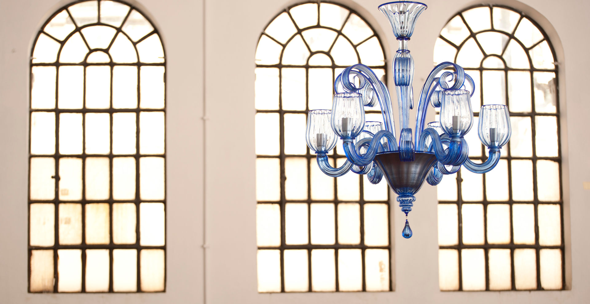 CELSI - Modern clear blue chandelier, YourMurano Lighting YourMurano Lighting Modern Oturma Odası Cam Işıklandırma