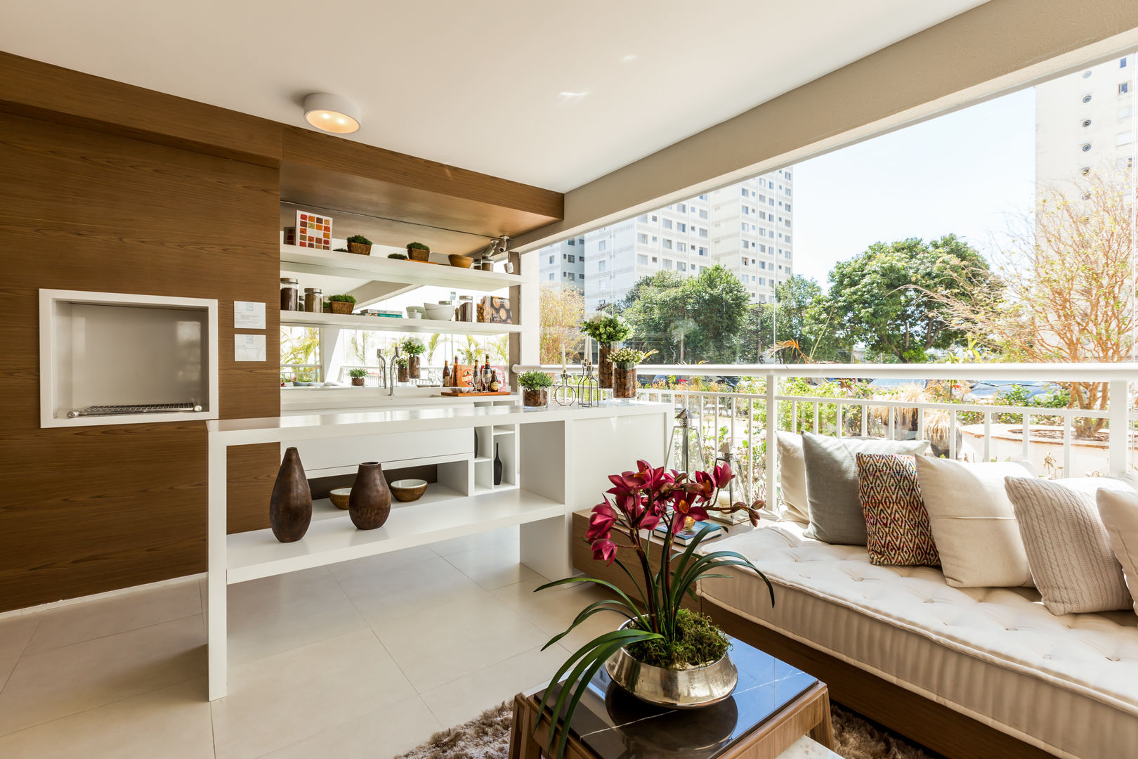 homify Balkon, Beranda & Teras Klasik