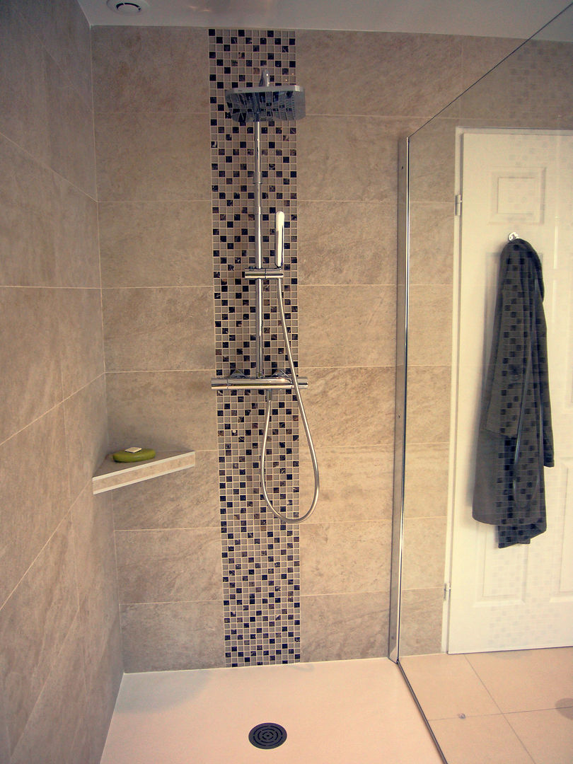 Baom 1 , BAOM BAOM Modern style bathrooms Bathtubs & showers