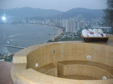 Quinta Miramar ACAPULCO Gro., PATIO MEXICANO PATIO MEXICANO Tropical style spa