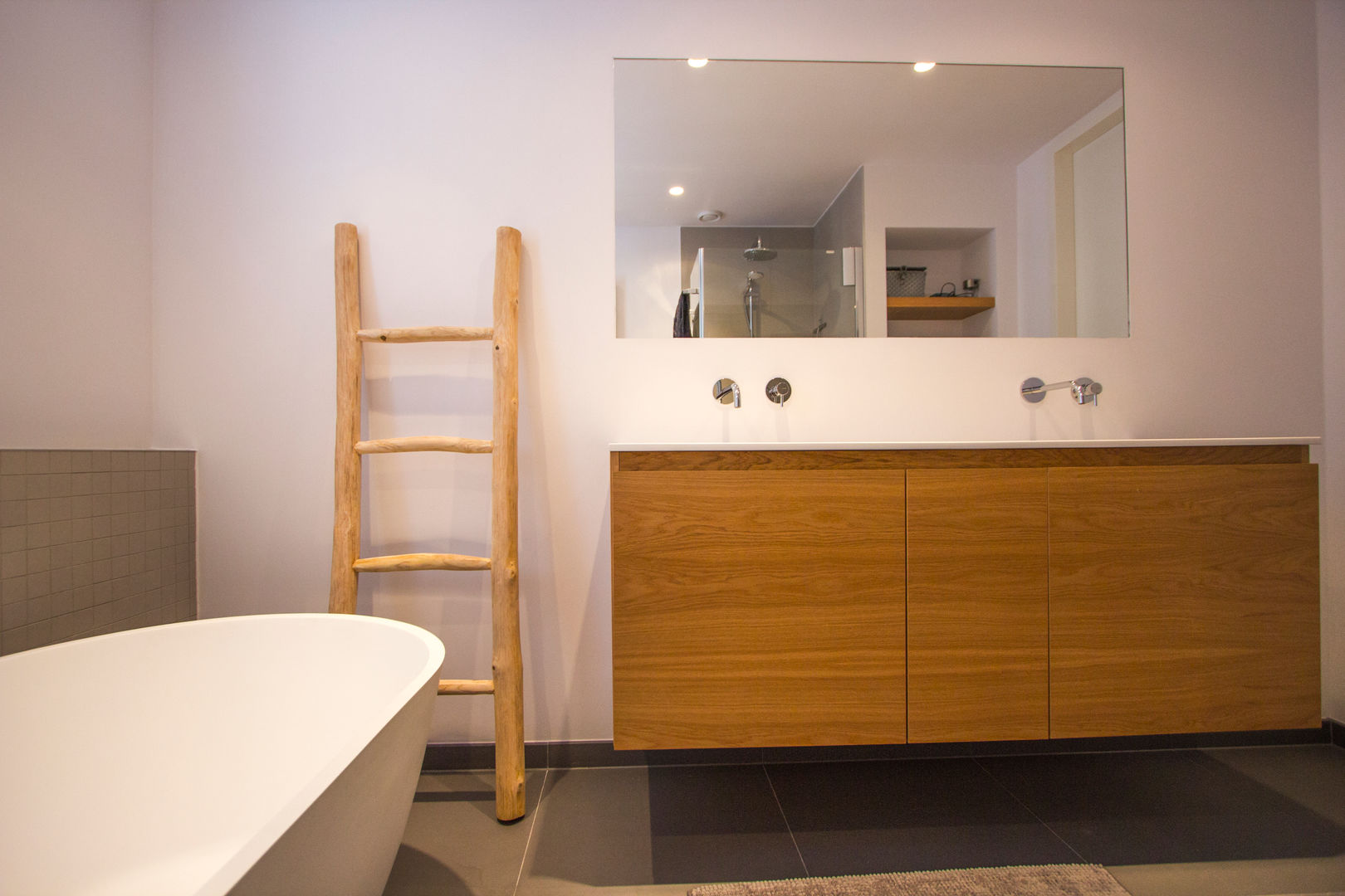 Marike residential Utrecht, Marike Marike Modern style bathrooms