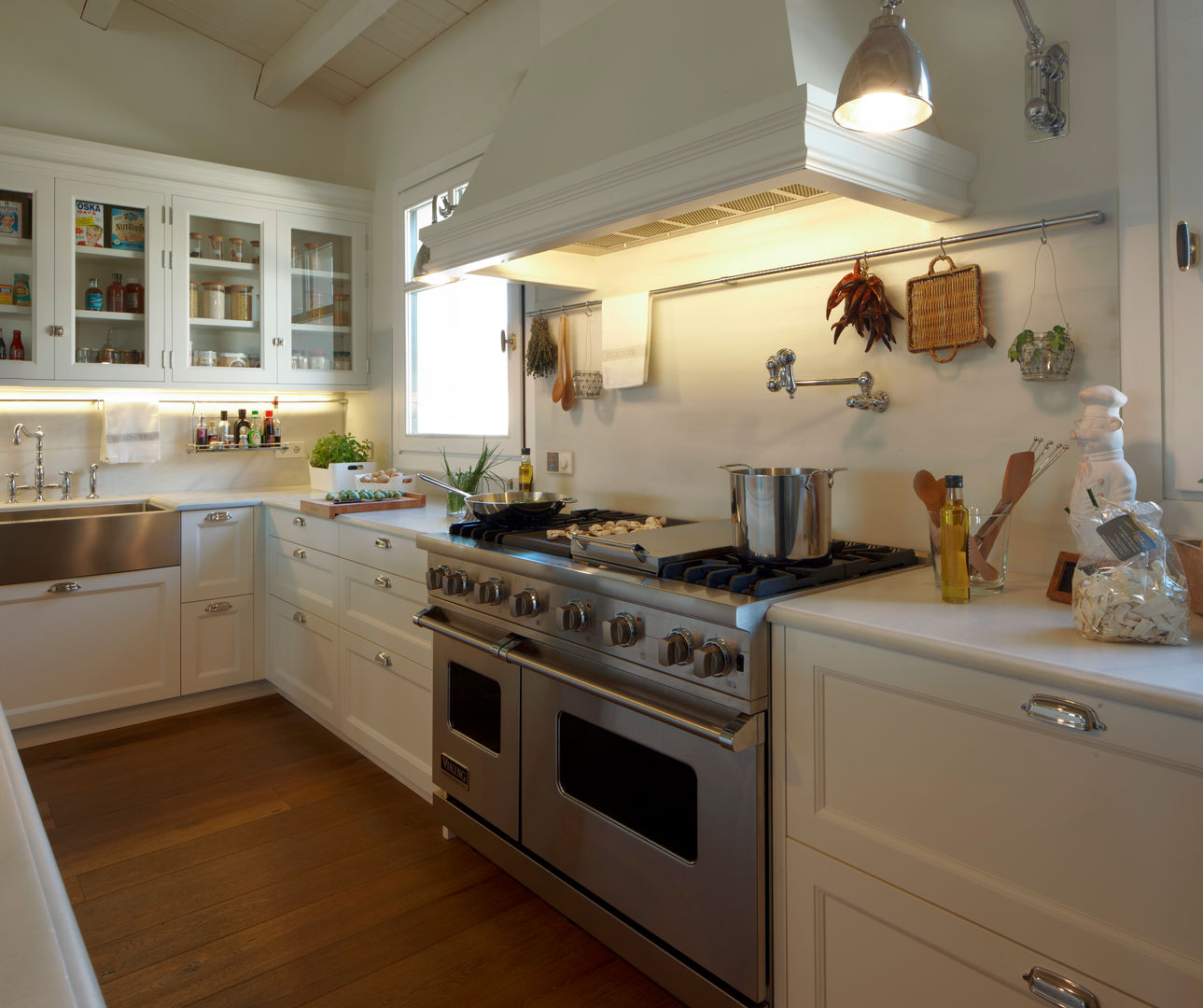 Cocina de estilo americano , DEULONDER arquitectura domestica DEULONDER arquitectura domestica Dapur Modern