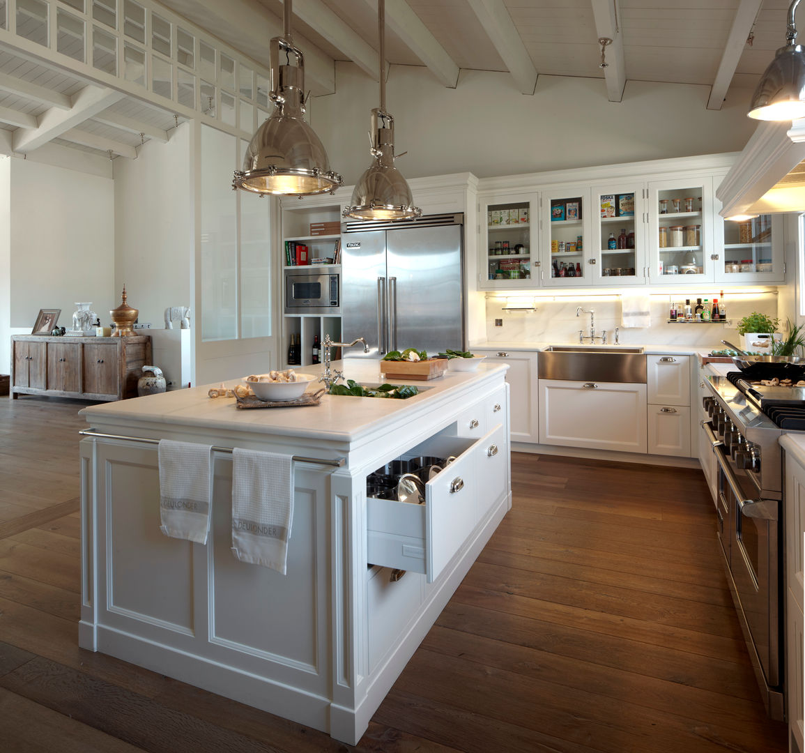 Cocina de estilo americano , DEULONDER arquitectura domestica DEULONDER arquitectura domestica مطبخ