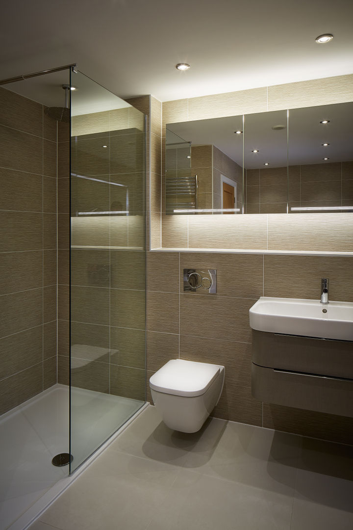 House in Hiltingbury II, LA Hally Architect LA Hally Architect Modern bathroom