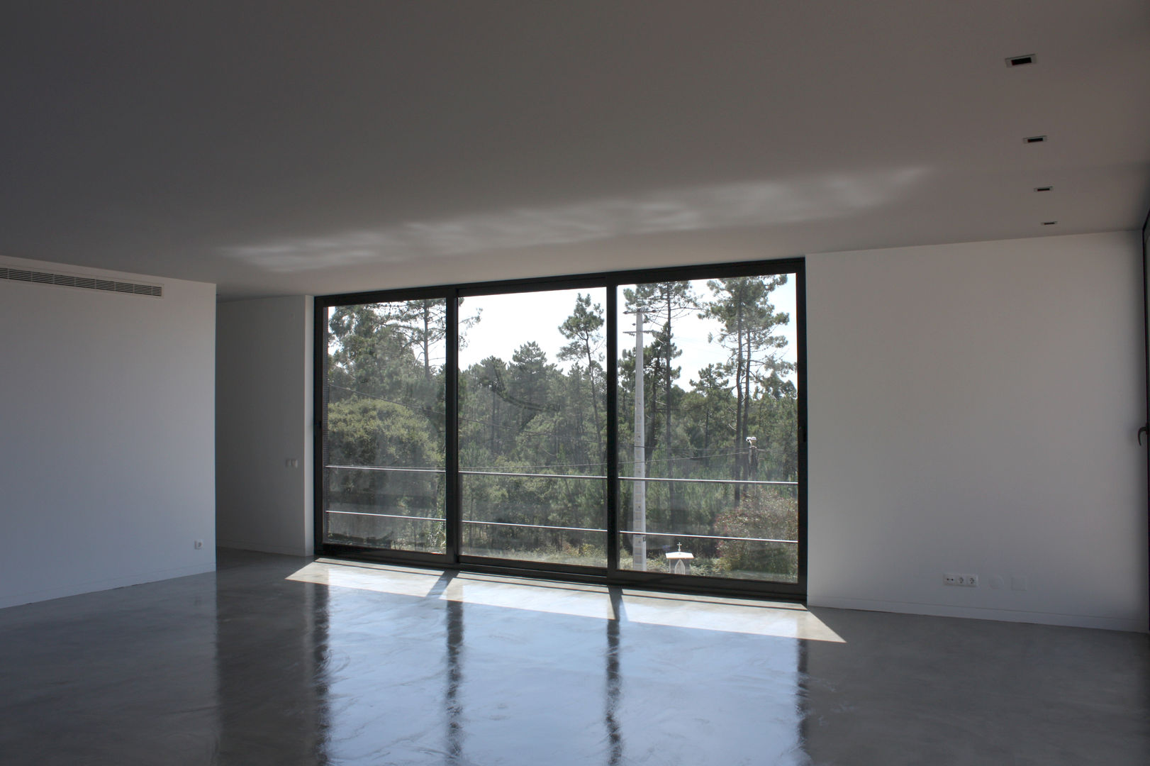 Casa de Moleiros, GRAU.ZERO Arquitectura GRAU.ZERO Arquitectura Modern living room Glass
