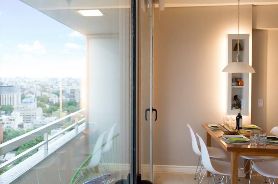 Optimización del espacio reducido. 44m2., MinBai MinBai Modern dining room Wood Wood effect Tables