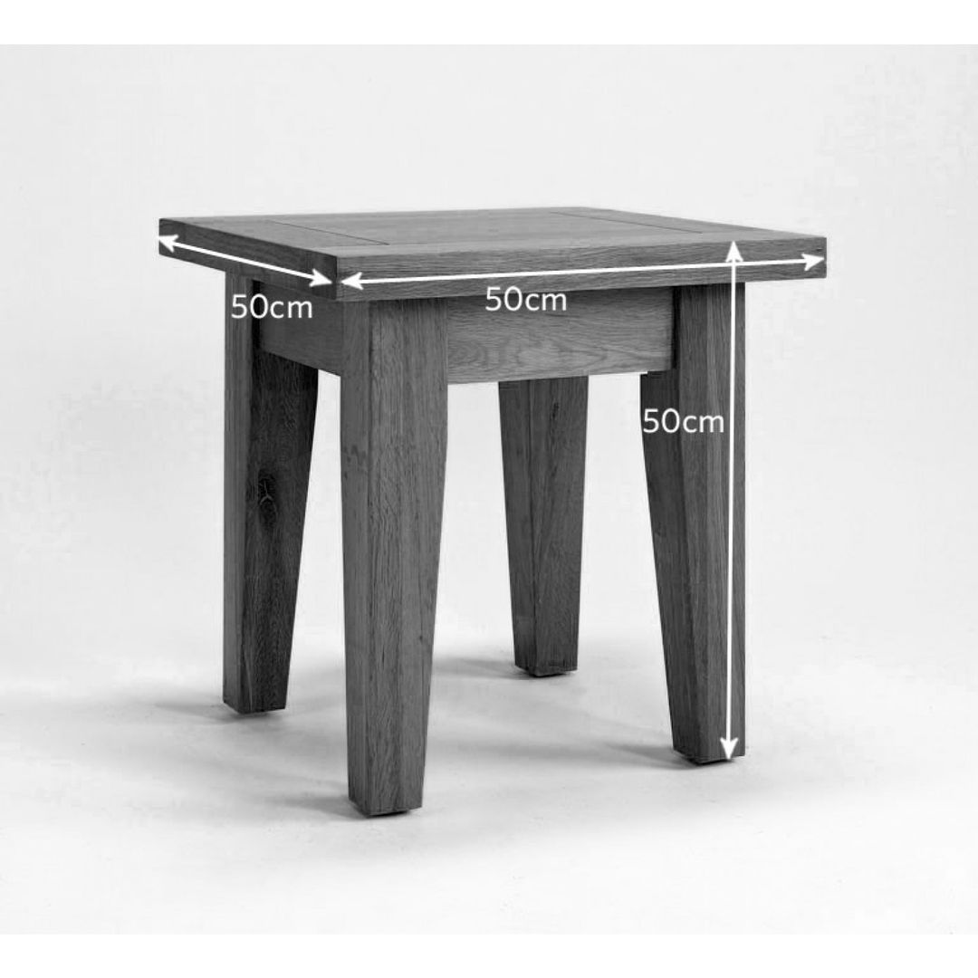Bonsoni Sherborne Oak Lamp Table - Made of a High Quality Grade of Oak homify Ruang Keluarga Gaya Country Kayu Wood effect Side tables & trays