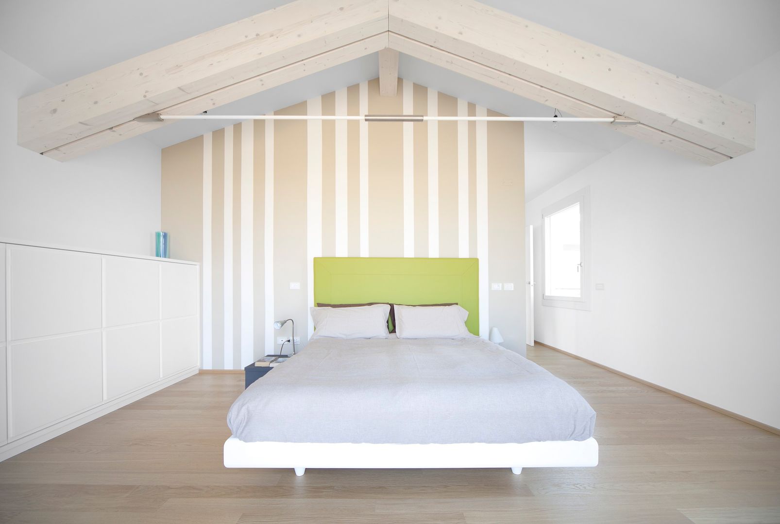 homify Moderne slaapkamers