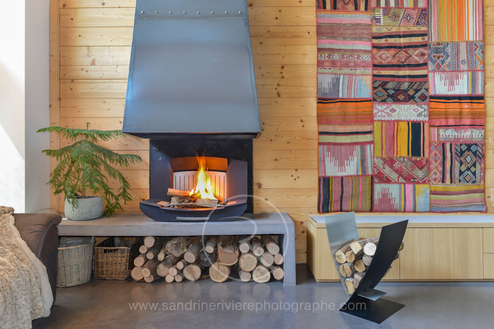 Finoptim, Sandrine RIVIERE Photographie Sandrine RIVIERE Photographie Living room Iron/Steel Fireplaces & accessories