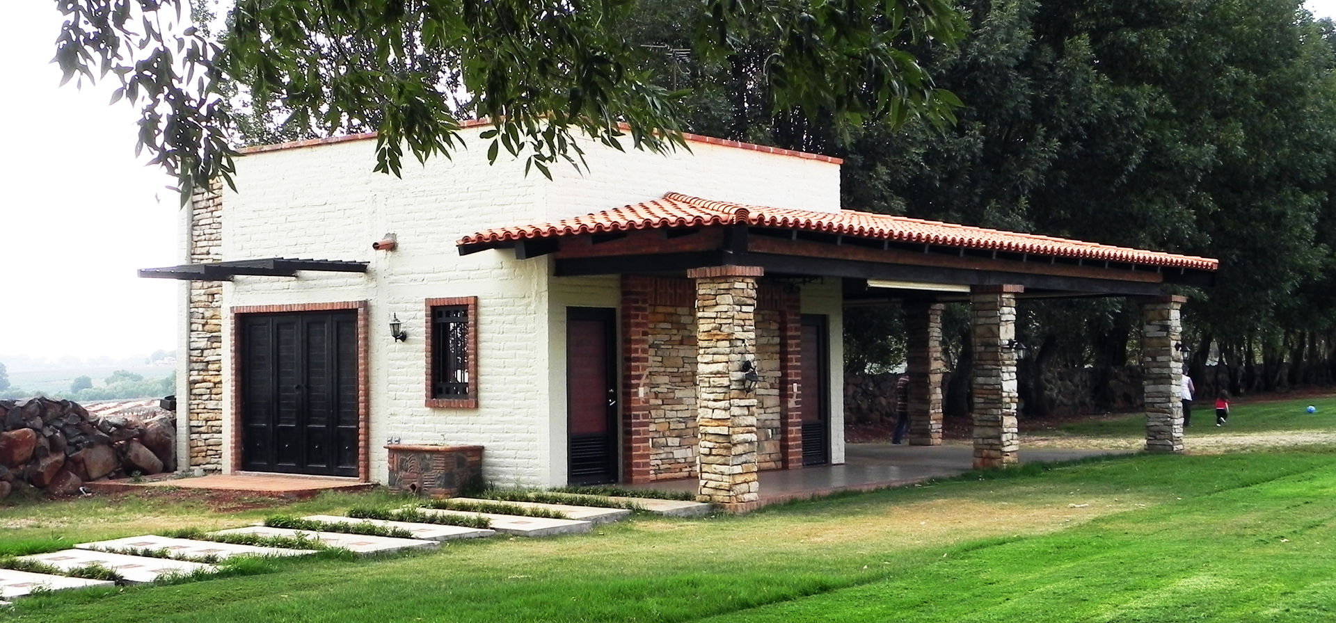 TERRAZA SAN CARLOS DE LAS FLORES, arquifika arquifika Тераса