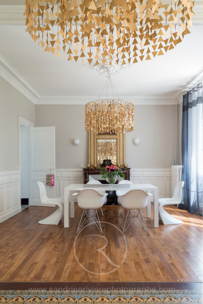 Un second souffle - Visite privée de la maison G, Sandrine RIVIERE Photographie Sandrine RIVIERE Photographie Eclectic style dining room Wood Wood effect