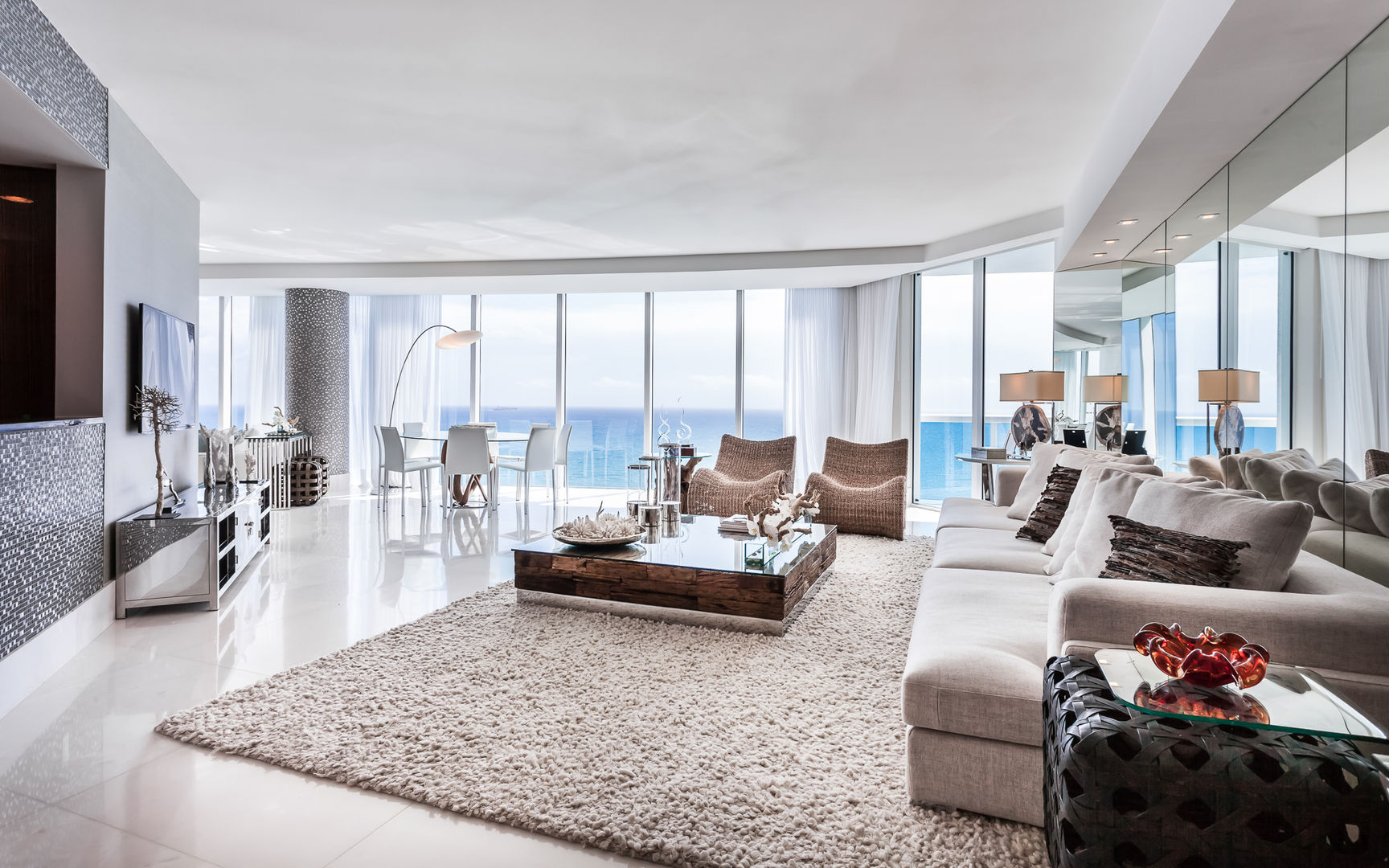 Apartamento Trump Hollywood, Regina Claudia p. Galletti Regina Claudia p. Galletti Modern living room