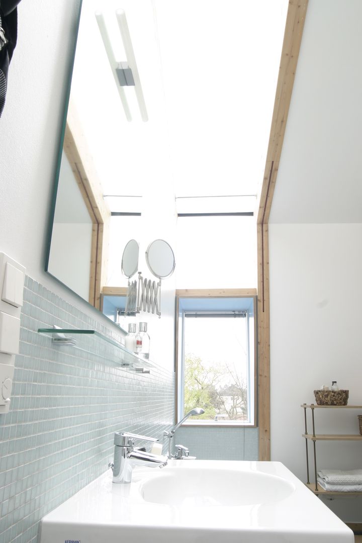 Schwebende Box, mw-architektin mw-architektin Ванная комната в стиле модерн
