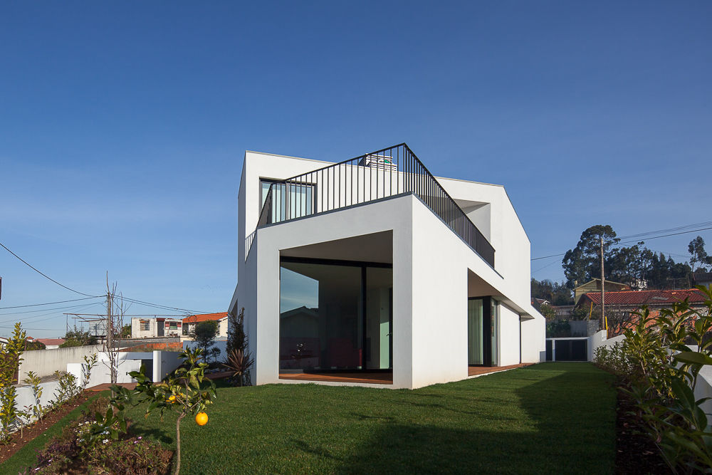 Arrifana House, PEDROHENRIQUE|ARQUITETO PEDROHENRIQUE|ARQUITETO Casas modernas