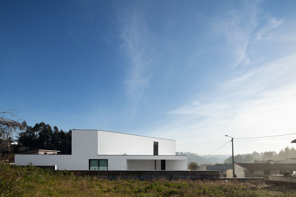 Arrifana House, PEDROHENRIQUE|ARQUITETO PEDROHENRIQUE|ARQUITETO Casas modernas