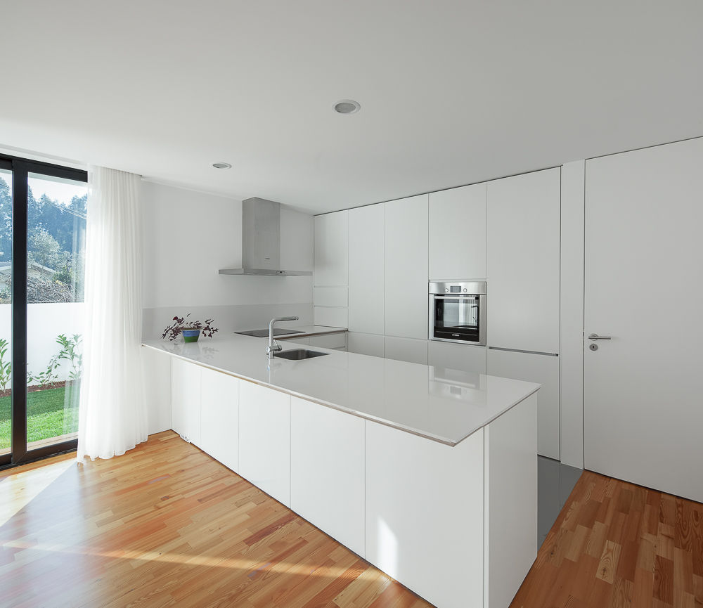 a, PEDROHENRIQUE|ARQUITETO PEDROHENRIQUE|ARQUITETO Modern kitchen