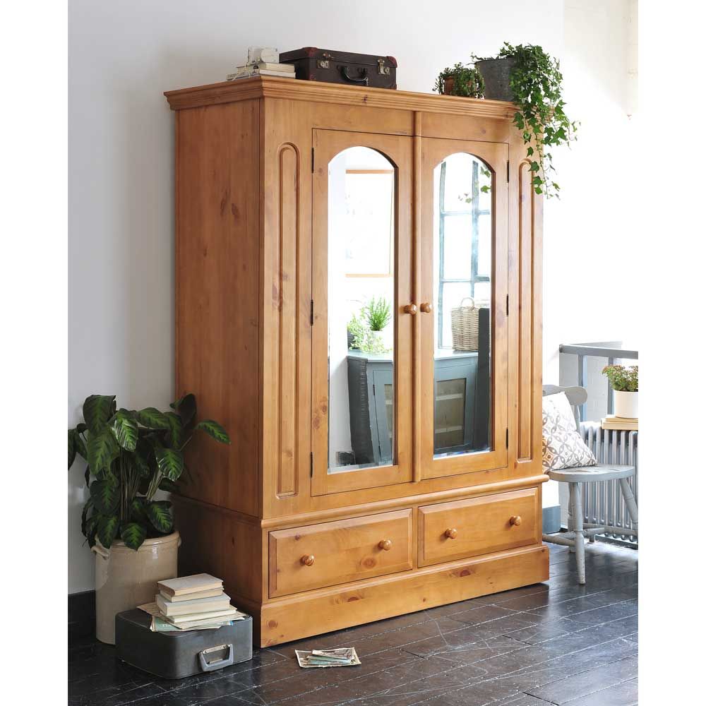 Windsor Pine Double Wardrobe with Mirrors The Cotswold Company Dormitorios de estilo rural Madera Acabado en madera