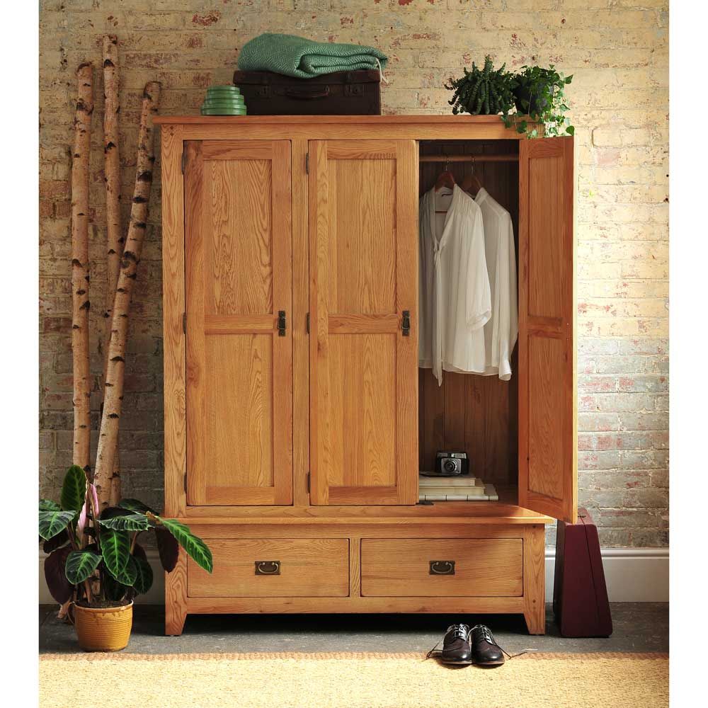 Oakland 3 Door Triple Wardrobe The Cotswold Company Country style bedroom Wood Wood effect