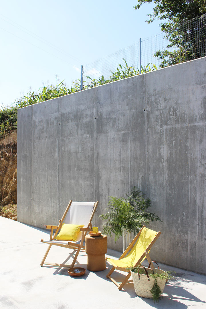 Casa P+F homify Varandas, marquises e terraços minimalistas Mobiliário
