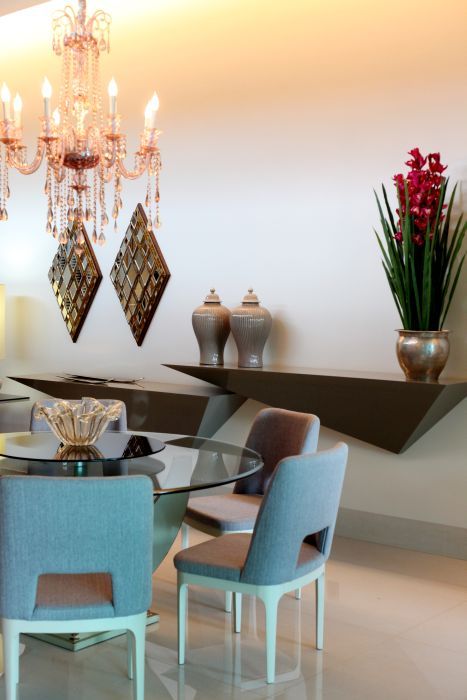 Espaço Gourmet em sintonia com o Paisagismo Exuberante, RABAIOLI I FREITAS RABAIOLI I FREITAS Modern Dining Room Ceramic