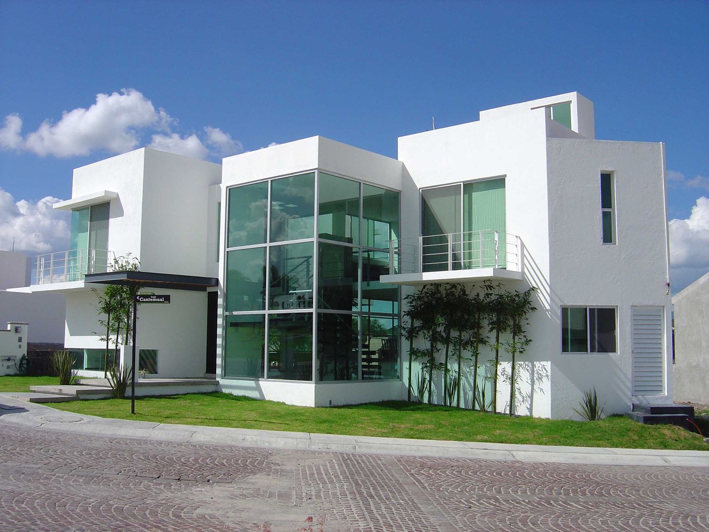 Cantemual, SANTIAGO PARDO ARQUITECTO SANTIAGO PARDO ARQUITECTO Modern houses