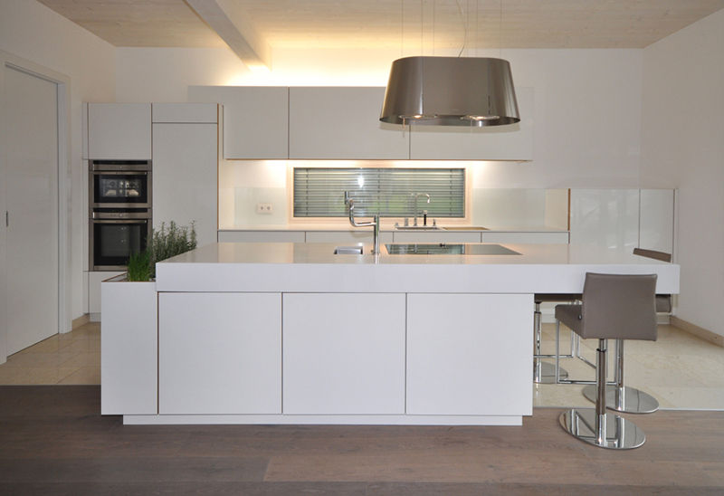 rising sun, bergnerdesign bergnerdesign Modern kitchen